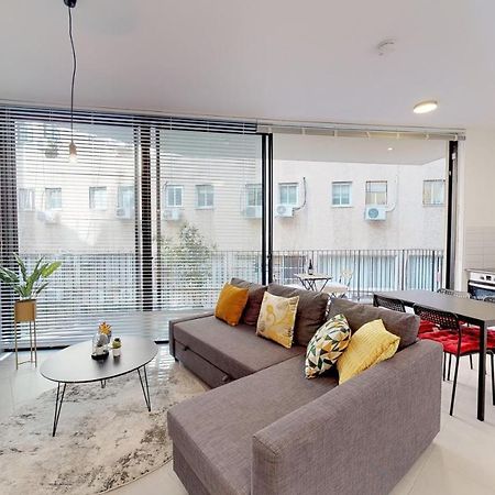 Comfortable Apartment With Balcony By Holyguest Tel Aviv Exterior foto