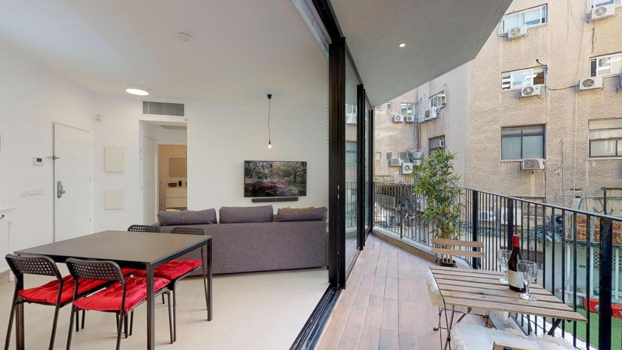 Comfortable Apartment With Balcony By Holyguest Tel Aviv Exterior foto